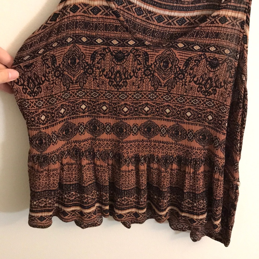Patterned Crop Top - Picture 4 of 5